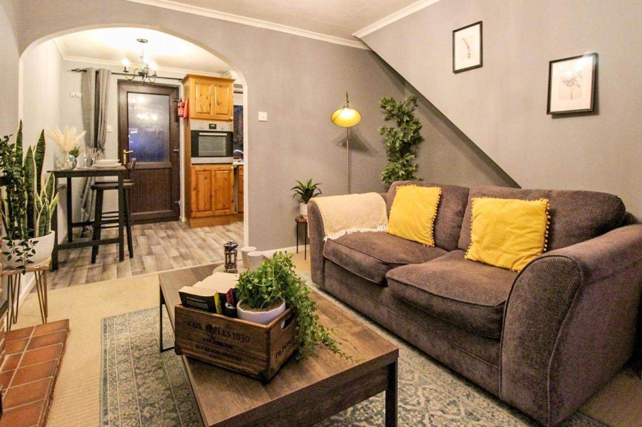 Comfortable 2 Bedroom House With Free Parking Nottingham Exterior photo